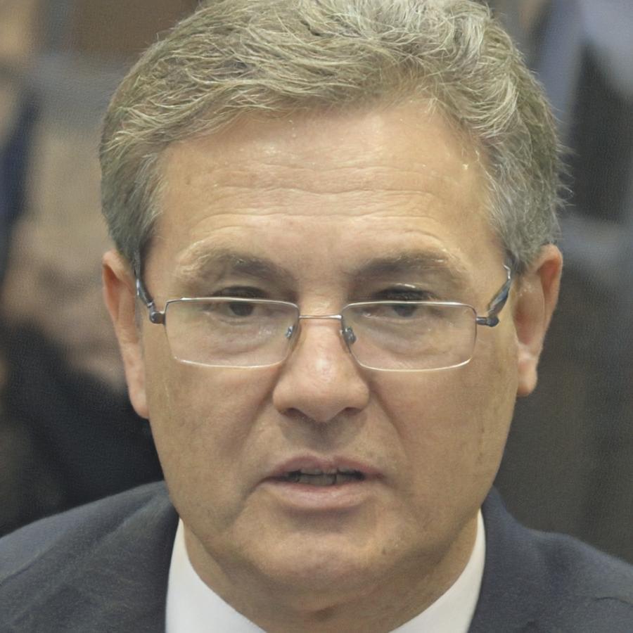 Thorben Kessler, Gründer und Finanzexperte bei lorendaxium